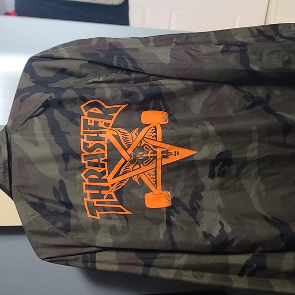 Thrasher Camo windbreaker - Picture 2 of 2